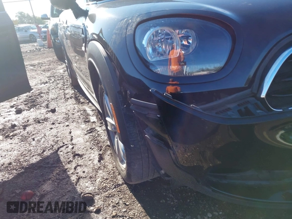 2019 MINI Countryman Cooper with VIN WMZYV5C58K3F57882, listed as a IAAI auction lot 42637510 with 86,770 mi miles and . Bid and sale history available at DreamBid. Image 20.