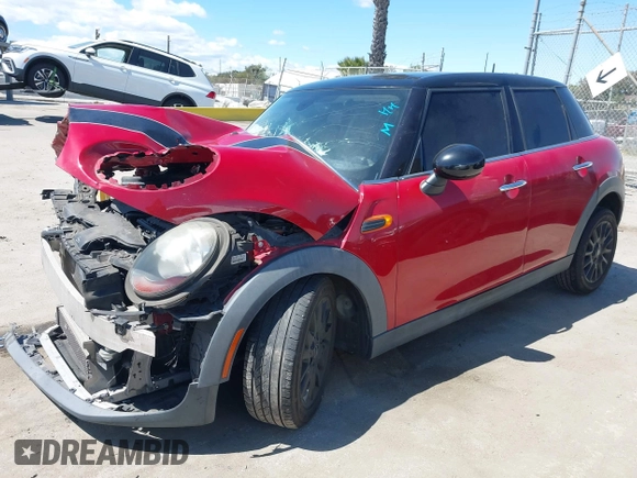 2017 MINI Hardtop 4 Door Cooper z VIN WMWXU1C57H2E18670, wystawiony jako IAAI lot #41950314 z przebiegiem 94 199 mil mil oraz . Historia ofert i sprzedaży dostępna na DreamBid. Obrazek 18.
