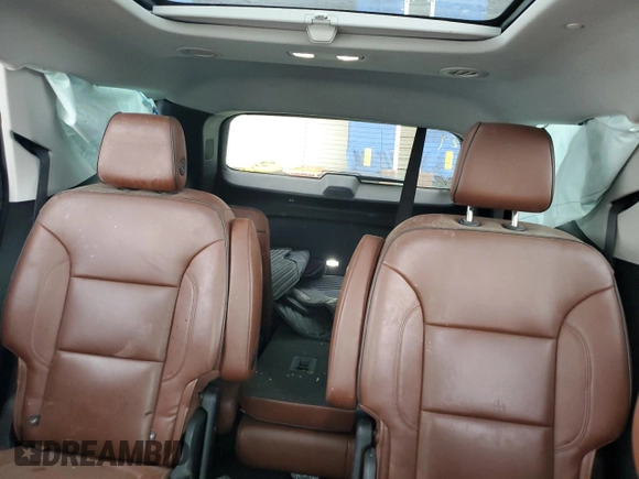 2018 Chevrolet Traverse High Country z VIN 1GNEVKKW3JJ112833, wystawiony jako Copart lot #53863825 z przebiegiem 93 010 mil mil oraz Czysty tytuł • Clean title. Historia ofert i sprzedaży dostępna na DreamBid. Obrazek 10.