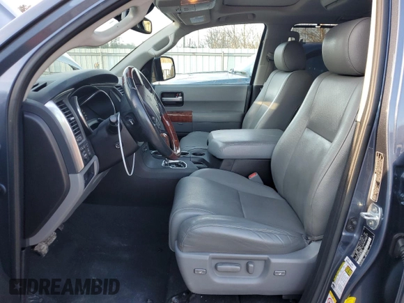 2019 Toyota Sequoia Platinum with VIN 5TDDY5G14KS171243, listed as a Copart auction lot 86040924 with 58,947 mi miles and Salvage Title. Bid and sale history available at carsss.com. Image 7.