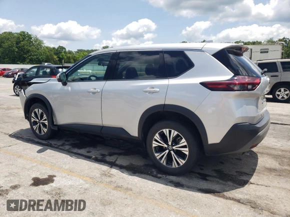 2021 Nissan Rogue SV z VIN 5N1AT3BB7MC733691, wystawiony jako Copart lot #59011065 z przebiegiem 61 827 mil mil oraz Szkoda całkowita • Salvage title. Historia ofert i sprzedaży dostępna na DreamBid. Obrazek 2.