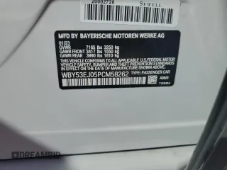 2023 BMW i7 xDrive60 z VIN WBY53EJ05PCM58262, wystawiony jako Copart lot #42563184 z przebiegiem 10 718 mil mil oraz . Historia ofert i sprzedaży dostępna na DreamBid. Obrazek 12.