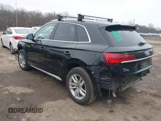 2022 Audi Q5 S line Premium z VIN WA1GAAFY0N2019698, wystawiony jako IAAI lot #41549059 z przebiegiem 24 105 mil mil oraz . Historia ofert i sprzedaży dostępna na DreamBid. Obrazek 3.