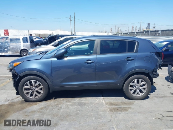 2016 Kia Sportage LX with VIN KNDPB3AC3G7838754, listed as a IAAI auction lot 42004172 with 184,857 mi miles. Bid and sale history available at carsss.com. Image 15.