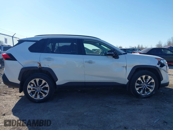 2019 Toyota RAV4 Limited with VIN JTMN1RFV1KD517037, listed as a IAAI auction lot 41844316 with 66,961 mi miles. Bid and sale history available at carsss.com. Image 14.