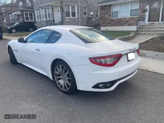 2009 Maserati GranTurismo with VIN ZAMGJ45A690043450, listed as a Copart auction lot 48422475 with 51,080 mi miles and Salvage Title. Bid and sale history available at carsss.com. Image 3.