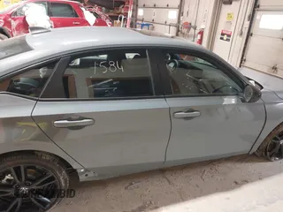 2025 Honda Civic Si with VIN 2HGFE1E5XSH474804, listed as a IAAI auction lot 41931584 with 2,520 mi miles and . Bid and sale history available at DreamBid. Image 13.