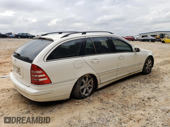 2005 Mercedes-Benz C 240 z VIN WDBRH61J45F597196, wystawiony jako Copart lot #74594094 z przebiegiem 153 537 mil mil oraz Szkoda całkowita • Salvage title. Historia ofert i sprzedaży dostępna na DreamBid. Obrazek 3.