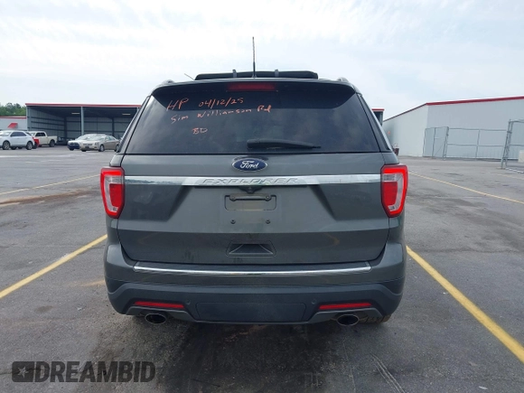 2018 Ford Explorer XLT z VIN 1FM5K7D8XJGA62972, wystawiony jako IAAI lot #42037529 z przebiegiem 182 932 mil mil oraz . Historia ofert i sprzedaży dostępna na DreamBid. Obrazek 16.