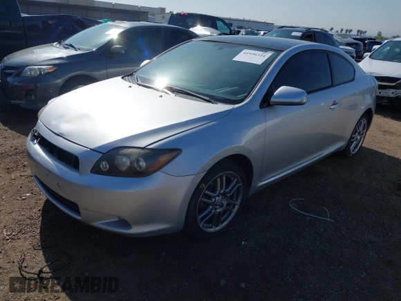 2010 Scion tC z VIN JTKDE3B75A0321993, wystawiony jako IAAI lot #41956324 z przebiegiem 135 852 mil mil oraz . Historia ofert i sprzedaży dostępna na DreamBid. Obrazek 2.