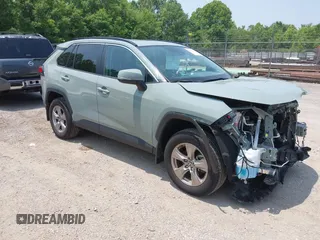 2023 Toyota RAV4 XLE с VIN 2T3P1RFV6PW372449, выставлен на аукционе IAAI как лот 42418550 с пробегом 10 003 миль миль и . История ставок и продаж доступна на DreamBid. Изображение 1.