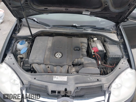 2010 Volkswagen Jetta SEL with VIN 3VWRX7AJ1AM018411, listed as a IAAI auction lot 41882206 with 282,505 mi miles and . Bid and sale history available at DreamBid. Image 10.