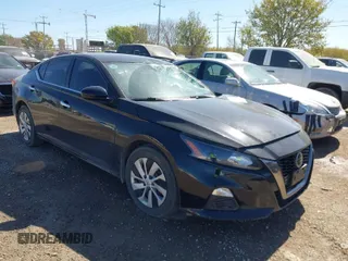 2022 Nissan Altima 2.5 S with VIN 1N4BL4BV8NN300823, listed as a IAAI auction lot 41836334 with 47,296 mi miles. Bid and sale history available at carsss.com. Image 1.