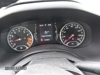 2017 Jeep Renegade Latitude with VIN ZACCJBBB0HPE88196, listed as a IAAI auction lot 42076789 with 127,008 mi miles. Bid and sale history available at carsss.com. Image 7.