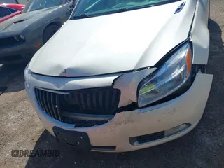 2012 Buick Regal Premium 1 z VIN 2G4GS5EK8C9148659, wystawiony jako IAAI lot #42399363 z przebiegiem 116 858 mil mil oraz . Historia ofert i sprzedaży dostępna na DreamBid. Obrazek 6.