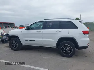 2017 Jeep Grand Cherokee Trailhawk with VIN 1C4RJFLG5HC803400, listed as a IAAI auction lot 42052250 with 108,374 mi miles and . Bid and sale history available at DreamBid. Image 15.