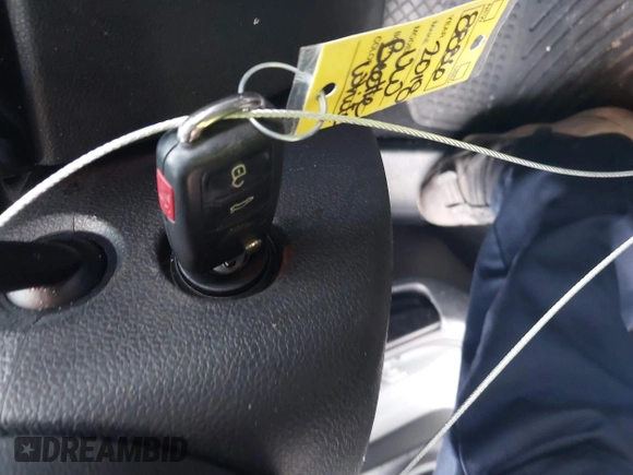 2018 Volkswagen Beetle S z VIN 3VWFD7AT4JM701569, wystawiony jako IAAI lot #41106340 z przebiegiem 78 754 mil mil oraz . Historia ofert i sprzedaży dostępna na DreamBid. Obrazek 11.
