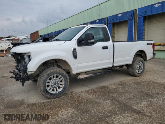 2019 Ford Super Duty F-250 SRW XL with VIN 1FTBF2B64KEE19737, listed as a Copart auction lot 52039295 with 41,974 mi miles and Salvage Title. Bid and sale history available at carsss.com. Image 1.