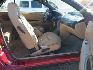 1999 Chrysler Sebring JXi z VIN 3C3EL55H8XT610514, wystawiony jako IAAI lot #41659405 z przebiegiem 122 295 mil mil oraz . Historia ofert i sprzedaży dostępna na DreamBid. Obrazek 5.