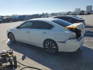 2018 Nissan Altima 2.5 SR with VIN 1N4AL3AP5JC245200, listed as a Copart auction lot 85483684 with 224,480 mi miles and Salvage Title. Bid and sale history available at carsss.com. Image 2.