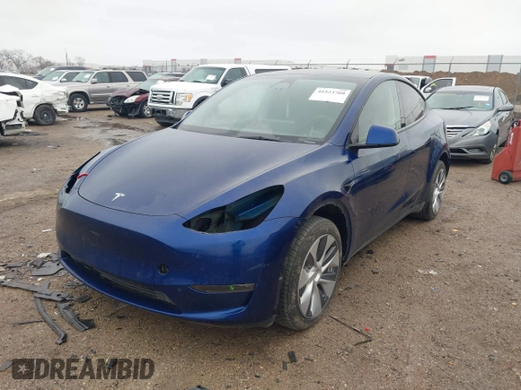 2023 Tesla Model Y Long Range with VIN 7SAYGDEE4PA064743, listed as a IAAI auction lot 41523760 with 41,113 mi miles. Bid and sale history available at carsss.com. Image 19.