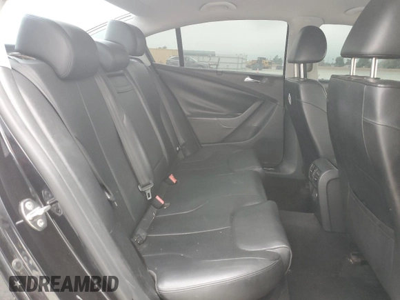 2008 Volkswagen Passat Turbo z VIN WVWJK73C58P031048, wystawiony jako Copart lot #72563814 z przebiegiem 175 435 mil mil oraz Szkoda całkowita • Salvage title. Historia ofert i sprzedaży dostępna na DreamBid. Obrazek 11.