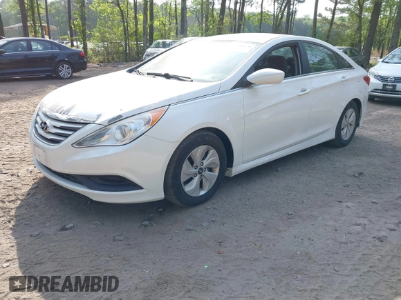 2014 Hyundai Sonata GLS with VIN 5NPEB4AC6EH812820, listed as a IAAI auction lot 42098470 with 172,035 mi miles and . Bid and sale history available at carsss.com. Image 2.