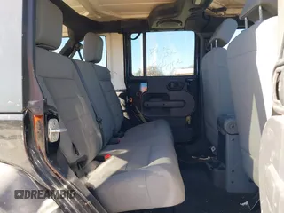 2008 Jeep Wrangler Unlimited Rubicon with VIN 1J8GA69198L574593, listed as a IAAI auction lot 41412045 with 174,727 mi miles and . Bid and sale history available at DreamBid. Image 8.