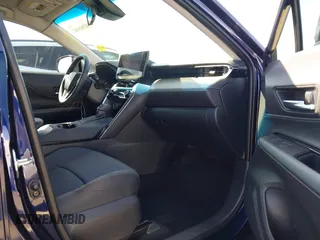 2024 Toyota Venza LE z VIN JTEAAAAH7RJ160035, wystawiony jako IAAI lot #42045367 z przebiegiem 11 788 mil mil oraz . Historia ofert i sprzedaży dostępna na DreamBid. Obrazek 5.