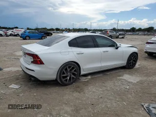 2020 Volvo S60 Momentum with VIN 7JR102FK1LG064974, listed as a Copart auction lot 57457794 with 32,520 mi miles and Salvage Title. Bid and sale history available at carsss.com. Image 3.