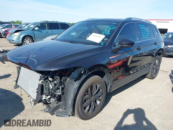2024 Volkswagen Tiguan SE with VIN 3VVMB7AX9RM125851, listed as a IAAI auction lot 42265007 with 6,064 mi miles and . Bid and sale history available at DreamBid. Image 18.