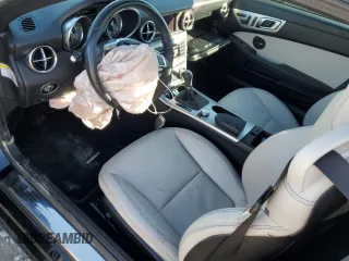 2013 Mercedes-Benz SLK 350 z VIN WDDPK5HA4DF057748, wystawiony jako Copart lot #47574865 z przebiegiem Nie podano mil oraz Szkoda całkowita • Salvage title. Historia ofert i sprzedaży dostępna na DreamBid. Obrazek 8.