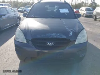 2007 Kia Rondo LX with VIN KNAFG525777078365, listed as a IAAI auction lot 41731431 with 178,956 mi miles. Bid and sale history available at carsss.com. Image 6.