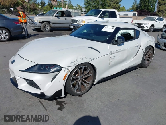 2021 Toyota Supra 2.0 with VIN WZ1DB2C01MW039946, listed as a IAAI auction lot 42519516 with 21,073 mi miles and . Bid and sale history available at DreamBid. Image 17.