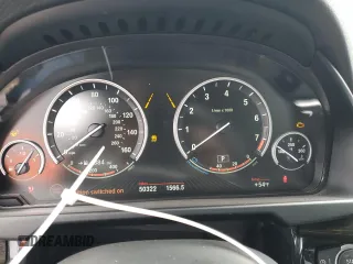 2015 BMW X5 xDrive35i z VIN 5UXKR0C52F0P15813, wystawiony jako Copart lot #48817935 z przebiegiem 50 322 mil mil oraz Szkoda całkowita • Salvage title. Historia ofert i sprzedaży dostępna na DreamBid. Obrazek 9.