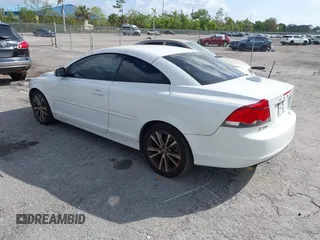 2010 Volvo C70 with VIN YV1672MC4AJ092225, listed as a IAAI auction lot 41706918 with 87,902 mi miles. Bid and sale history available at carsss.com. Image 3.