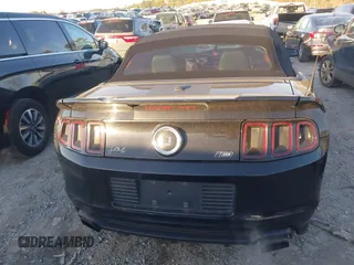 2014 Ford Mustang GT with VIN 1ZVBP8FF4E5211188, listed as a IAAI auction lot 41160733 with 59,735 mi miles and . Bid and sale history available at DreamBid. Image 17.