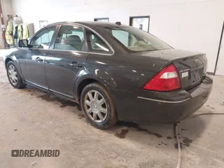 2007 Ford Five Hundred SEL z VIN 1FAFP24197G102151, wystawiony jako IAAI lot #42284474 z przebiegiem 153 750 mil mil oraz . Historia ofert i sprzedaży dostępna na DreamBid. Obrazek 3.