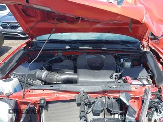 2018 Toyota Tacoma SR with VIN 3TMCZ5AN2JM131276, listed as a IAAI auction lot 42160819 with 46,044 mi miles and . Bid and sale history available at carsss.com. Image 10.