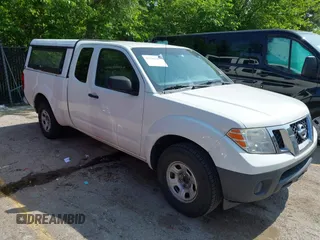 2013 Nissan Frontier S z VIN 1N6BD0CT2DN721770, wystawiony jako IAAI lot #42385357 z przebiegiem 239 276 mil mil oraz . Historia ofert i sprzedaży dostępna na DreamBid. Obrazek 1.