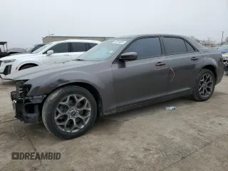 2018 Chrysler 300 with VIN 2C3CCAGG7JH267831, listed as a Copart auction lot 43916635 with 106,421 mi miles and Salvage Title. Bid and sale history available at carsss.com. Image 1.