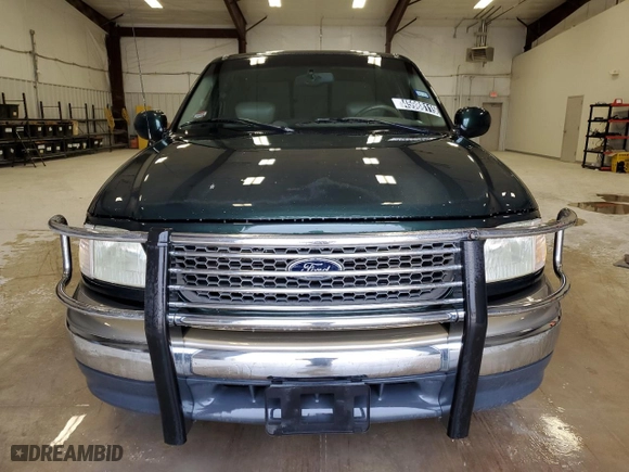 2001 Ford F-150 SuperCrew XLT with VIN 1FTRW07L41KC48389, listed as a Copart auction lot 45988115 with 285,152 mi miles and Clean Title. Bid and sale history available at carsss.com. Image 5.
