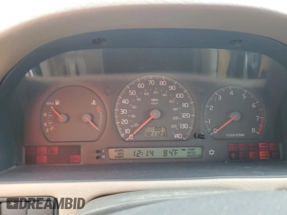 2004 Volvo C70 with VIN YV1NC62D34J045007, listed as a Copart auction lot 77602894 with 121,123 mi miles and Salvage Title. Bid and sale history available at carsss.com. Image 9.