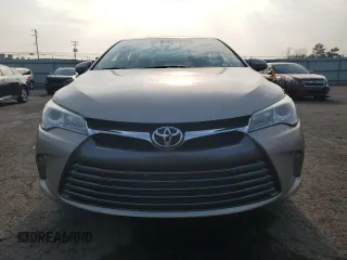 2017 Toyota Camry XLE z VIN 4T1BF1FK9HU625972, wystawiony jako Copart lot #59973965 z przebiegiem 63 630 mil mil oraz Szkoda całkowita • Salvage title. Historia ofert i sprzedaży dostępna na DreamBid. Obrazek 5.
