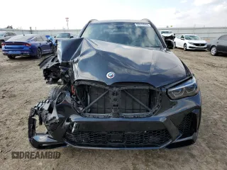 2022 BMW X5 M z VIN 5YMJU0C02N9N01549, wystawiony jako Copart lot #55514093 z przebiegiem Nie podano mil oraz . Historia ofert i sprzedaży dostępna na DreamBid. Obrazek 5.