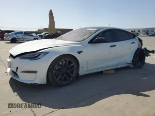 2022 Tesla Model S Plaid with VIN 5YJSA1E68NF466003, listed as a Copart auction lot 61717224 with Not provided miles and Salvage title. Bid and sale history available at DreamBid. Image 1.