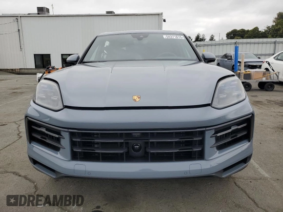 2024 Porsche Cayenne z VIN WP1AA2AY3RDA11208, wystawiony jako Copart lot #54371815 z przebiegiem 7 282 mil mil oraz Szkoda całkowita • Salvage title. Historia ofert i sprzedaży dostępna na DreamBid. Obrazek 5.