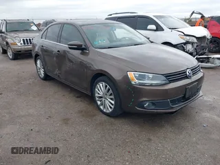 2012 Volkswagen Jetta SEL с VIN 3VWLP7AJXCM418461, выставлен на аукционе IAAI как лот 41906292 с пробегом 76 844 миль миль и . История ставок и продаж доступна на DreamBid. Изображение 1.