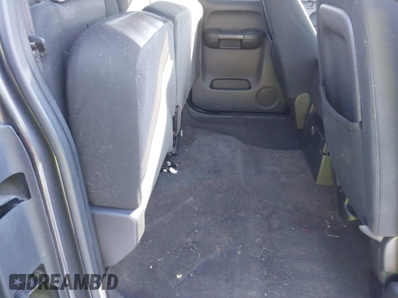 2010 Chevrolet Silverado 1500 LT with VIN 1GCSCSE00AZ153124, listed as a IAAI auction lot 41307647 with 174,991 mi miles and . Bid and sale history available at DreamBid. Image 8.