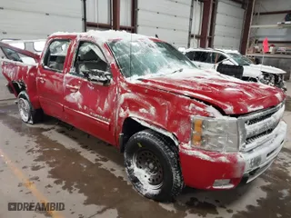 2011 Chevrolet Silverado 1500 LTZ with VIN 3GCPKTE33BG280346, listed as a IAAI auction lot 41355610 with 170,674 mi miles. Bid and sale history available at carsss.com. Image 1.